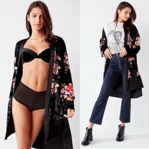 Urban‎ Outfitters Out From Under Velvet Floral Robe